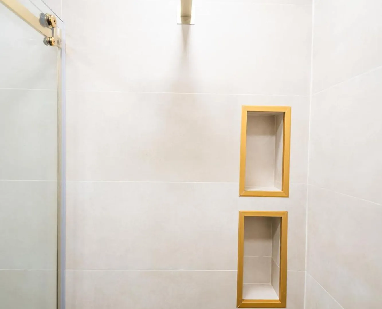 באטומי Studio Apartment With Full Amenities - By Wehost